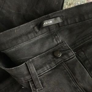 Cute skinny/straight joes black jeans!